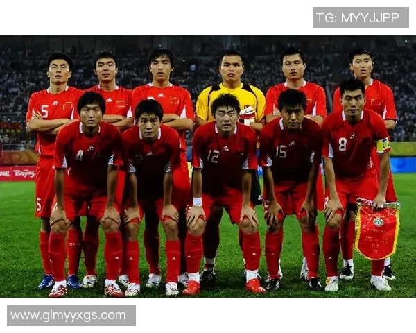 中国足球体质最强球星揭秘：谁能称霸绿茵场成就辉煌人生