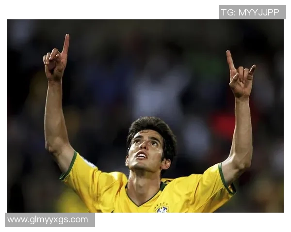 昔日绿茵传奇重现风采足球老球星依旧魅力非凡帅气难挡 昔日绿茵传奇重现风采足球老球星依旧魅力非凡帅气难挡