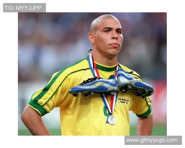 荣耀加冕足球年度球星盛典见证绿茵传奇与巅峰对决