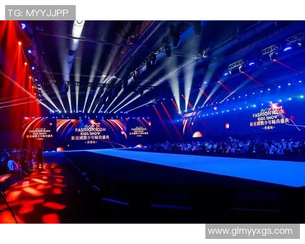 球星足球荣耀之路:从少年梦想到世界顶级舞台的传奇故事 球星足球荣耀之路:从少年梦想到世界顶级舞台的传奇故事